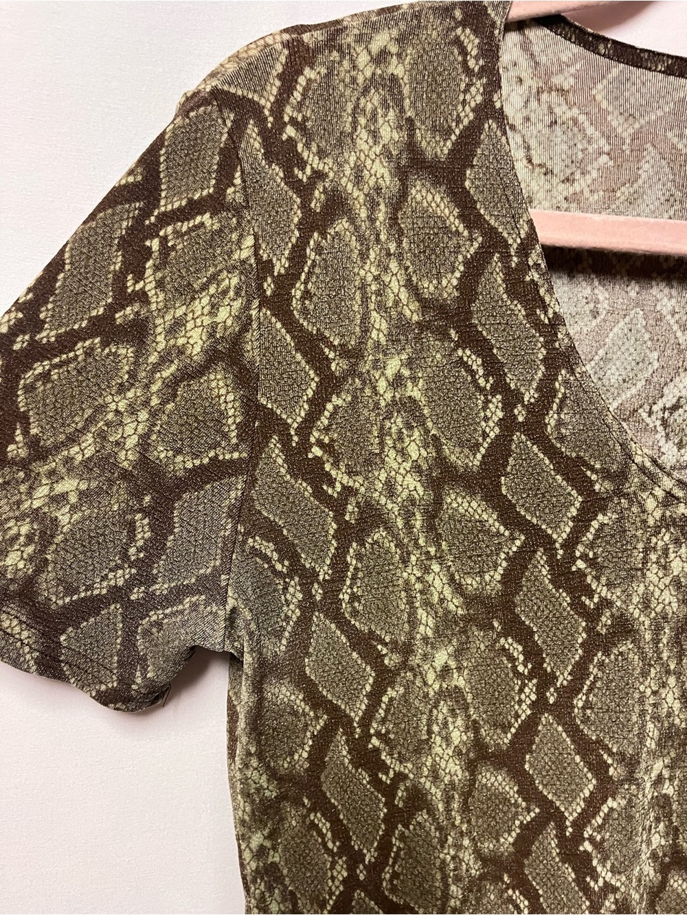 Vintage Y2K Scene 1 Snake Print Stretch Tee Made in USA Size Large - Picture 3 of 9